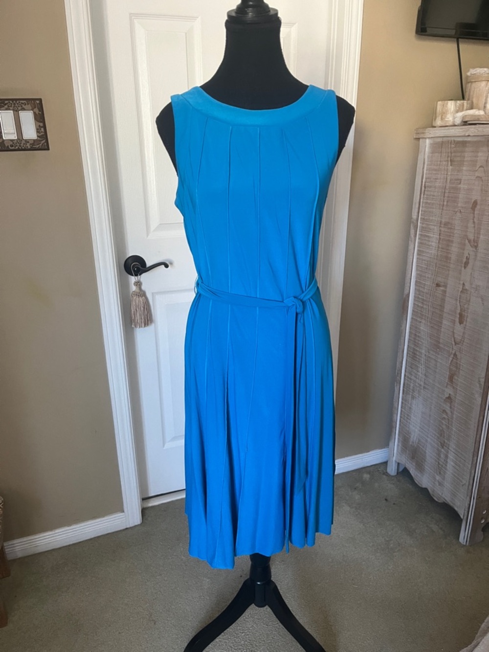 Voir Voir Bright Blue Sleeveless Pleated Midi Dress with Waist Tie